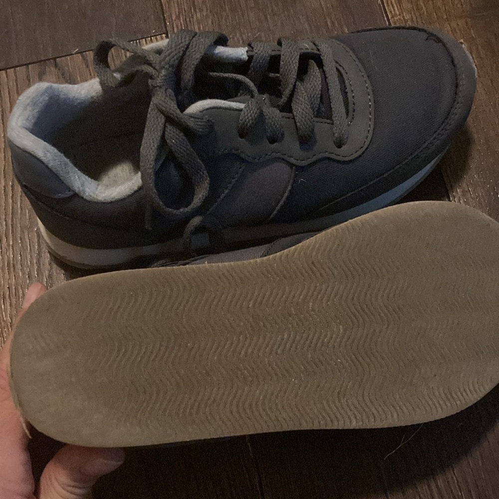 Shoes size 2 - Picture 3 of 4